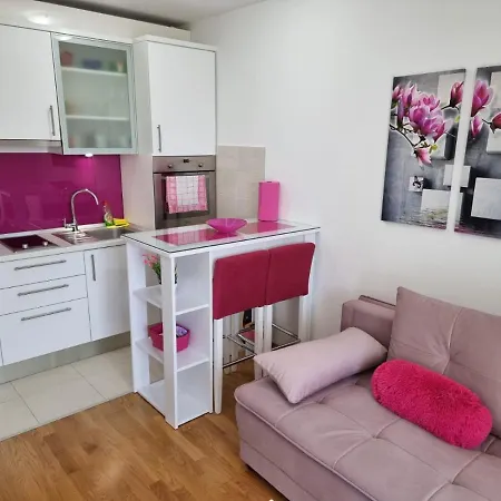 Mango Apartment