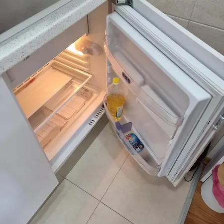 Mango Apartment Split